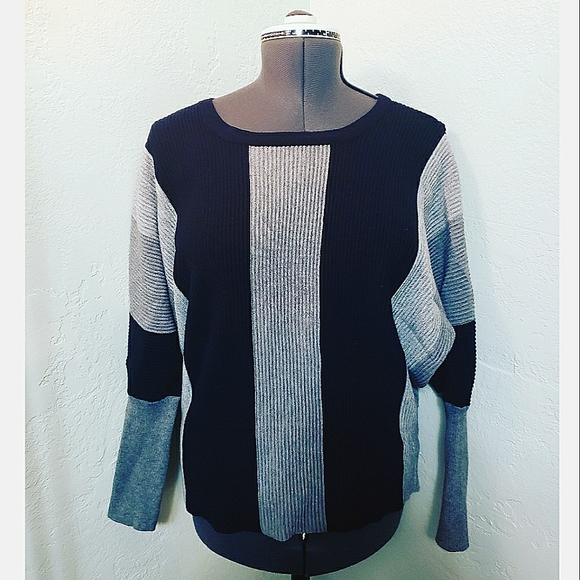 Joseph A Sweater - Picture 1 of 5